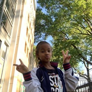 Meet your Posher, Lormina